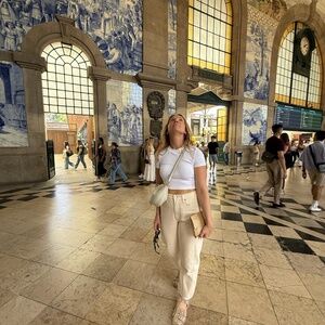 Meet your Posher, Alexandera